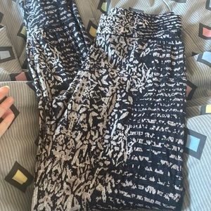 Knit pants with cool design